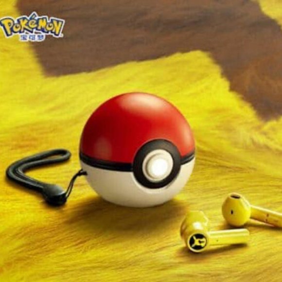 Razer Limited Edition Pikachu Bluetooth Wireless Earbuds Pokeball Charging Case - Picture 4 of 4